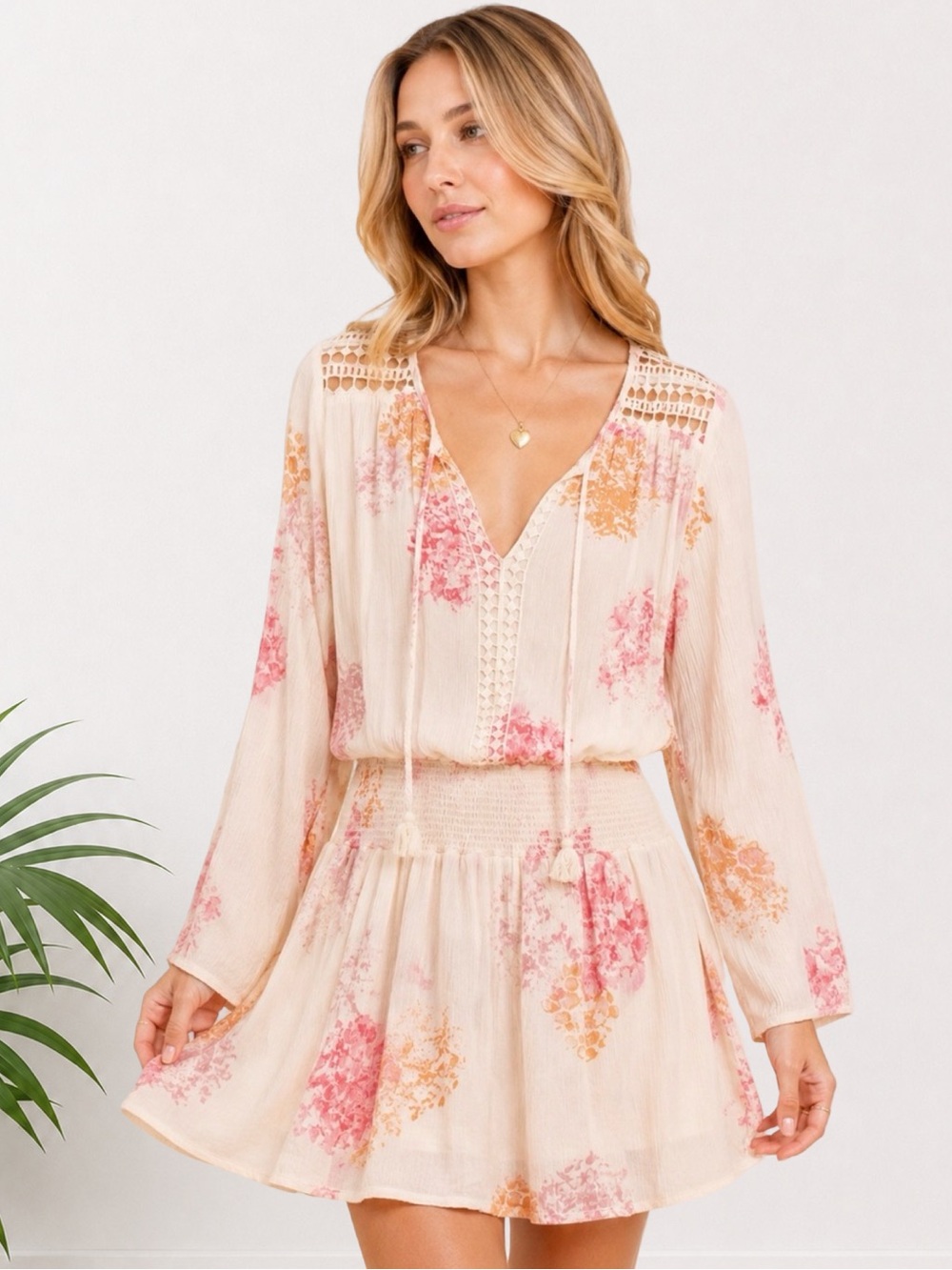 Love Stitch Floral Crochet Lace Boho Mini Dress Small Ivory Pink Long Sleeve
